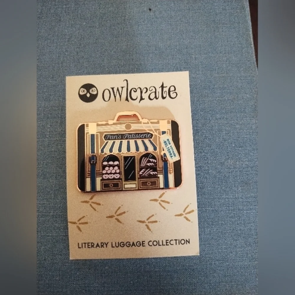 Owlcrate Literary Luggage Collection Serpent & Dove Enamel Pin Series 1 6‎ Of 12